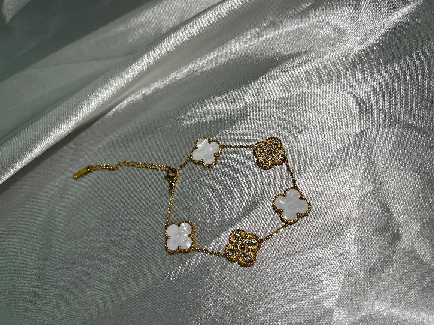 Clover bracelet White/Gold