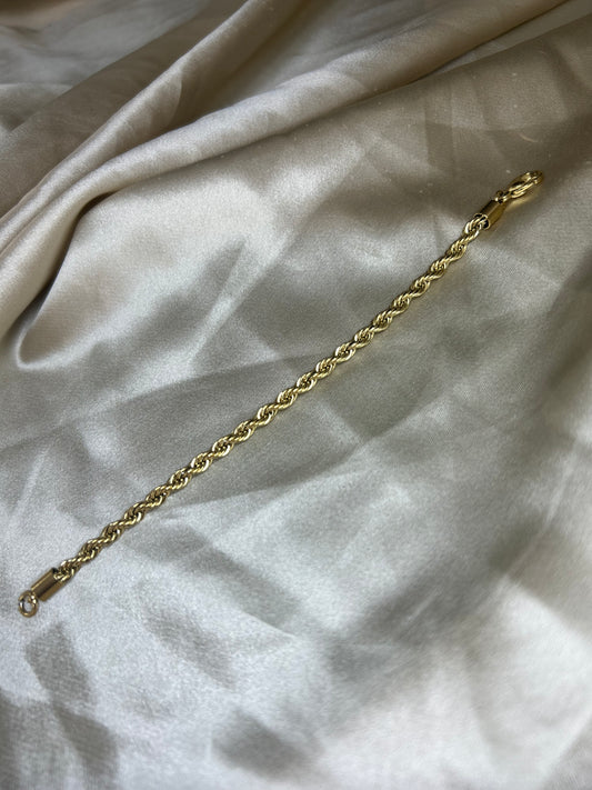 Simple bracelet