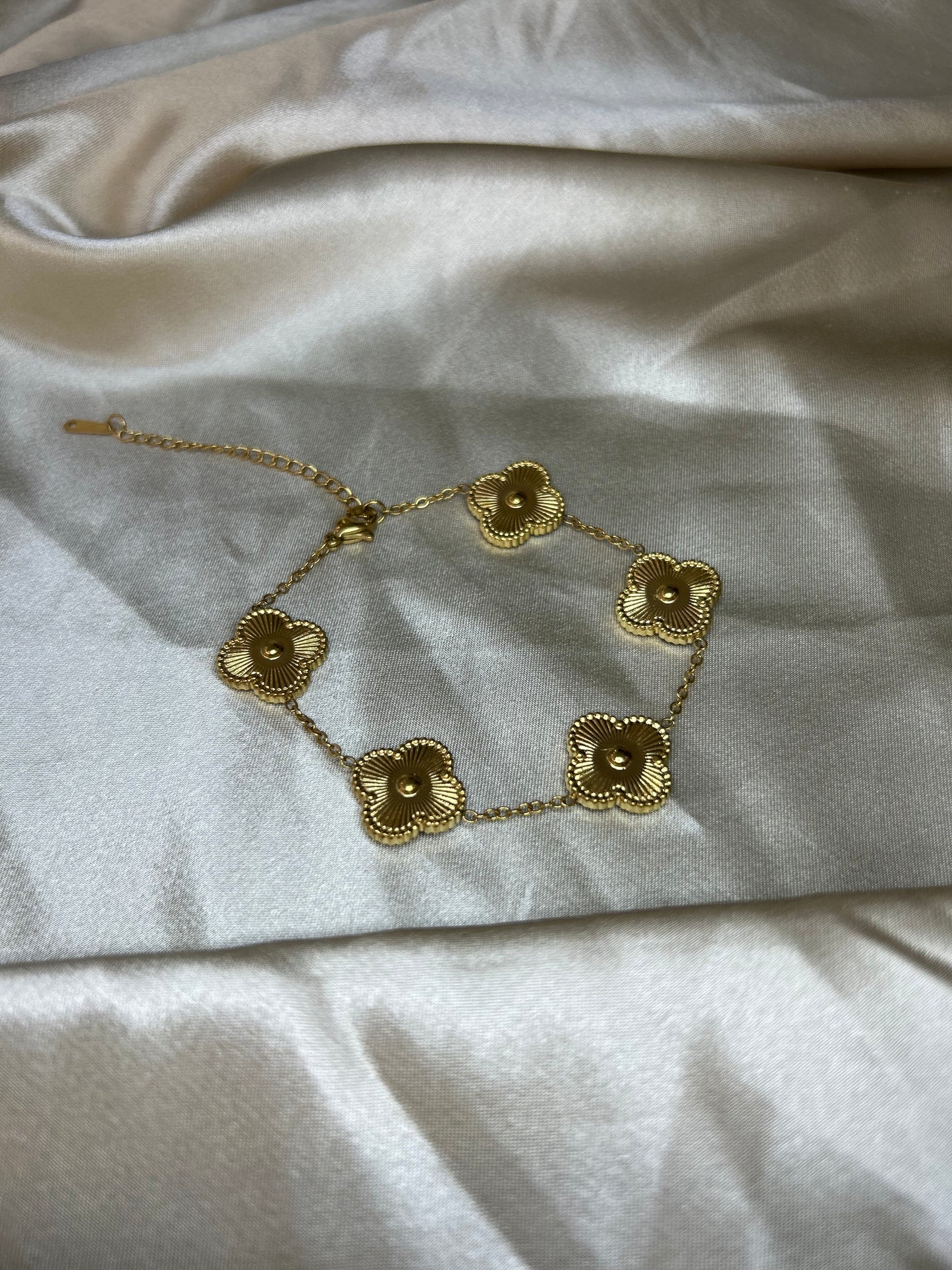 Clover bracelet gold