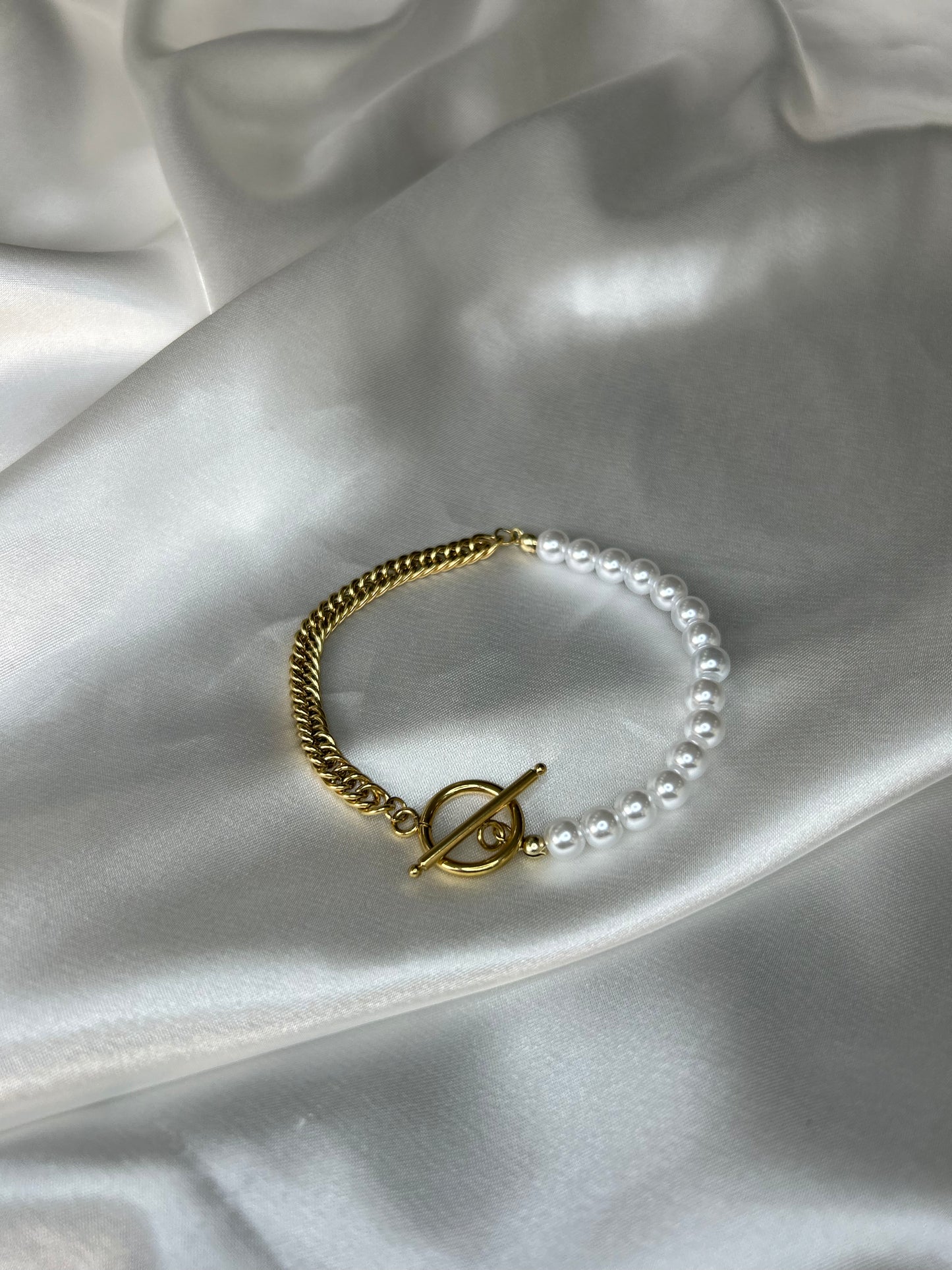 Pearl link bracelet